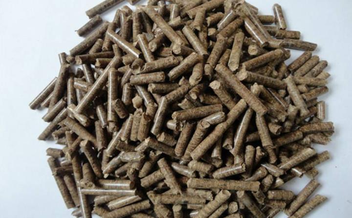 秸稈、鋸末、廢木頭等秸稈顆粒機加工成顆粒狀的生物質燃料